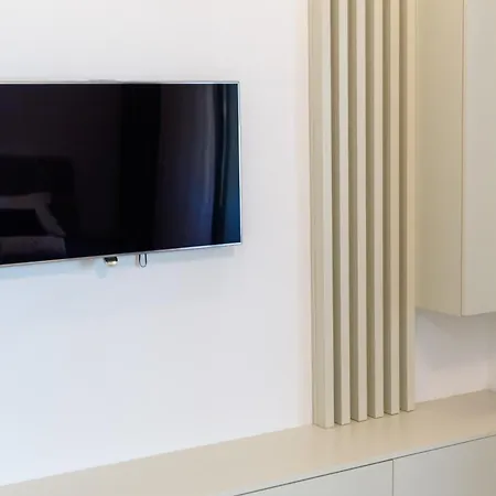 Studio Del Mar Beige
